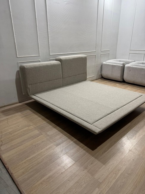 Парящая кровать  с подсветкой Testiera Fly 18