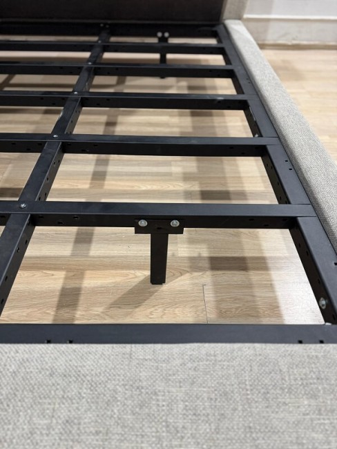 Парящая кровать  с подсветкой Testiera Fly 18